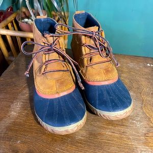 Sorel weatherproof boots size 8 1/2
